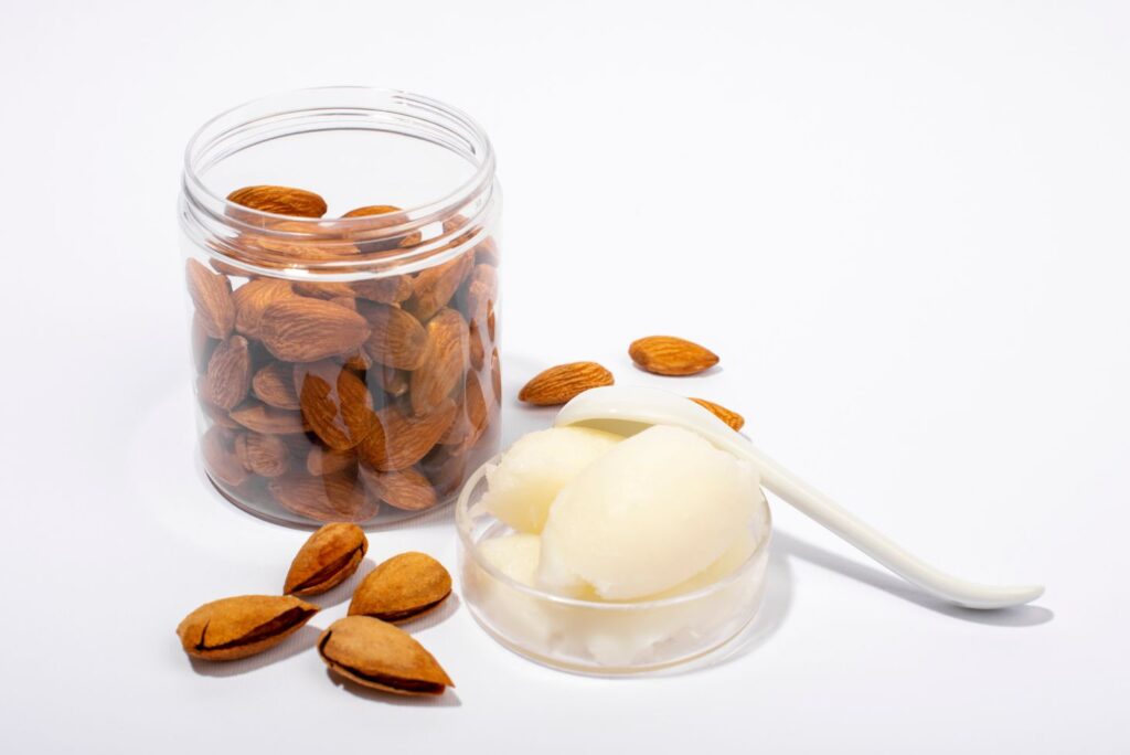 Almond Oil Cream - Homemade Night Creams with Recipes - MyNaturalTreatment.com
