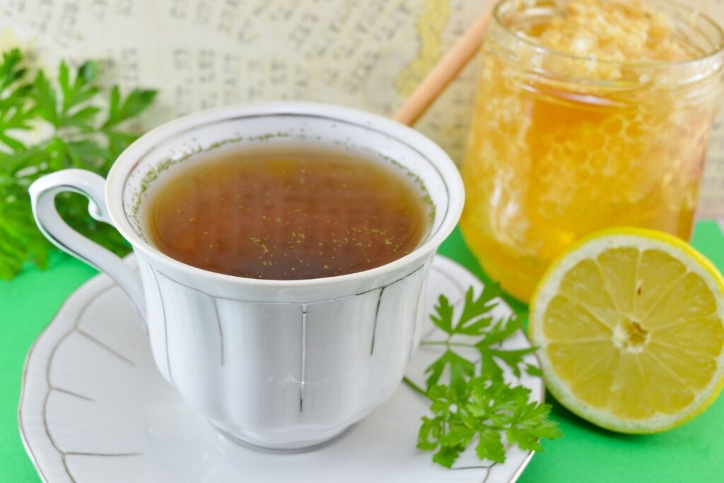 5 Easy Natural Skin Care for Dark Spots on Face – Parsley Tea