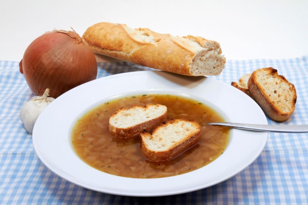 Natural Sources of Quercetin Onion Soup - MYN