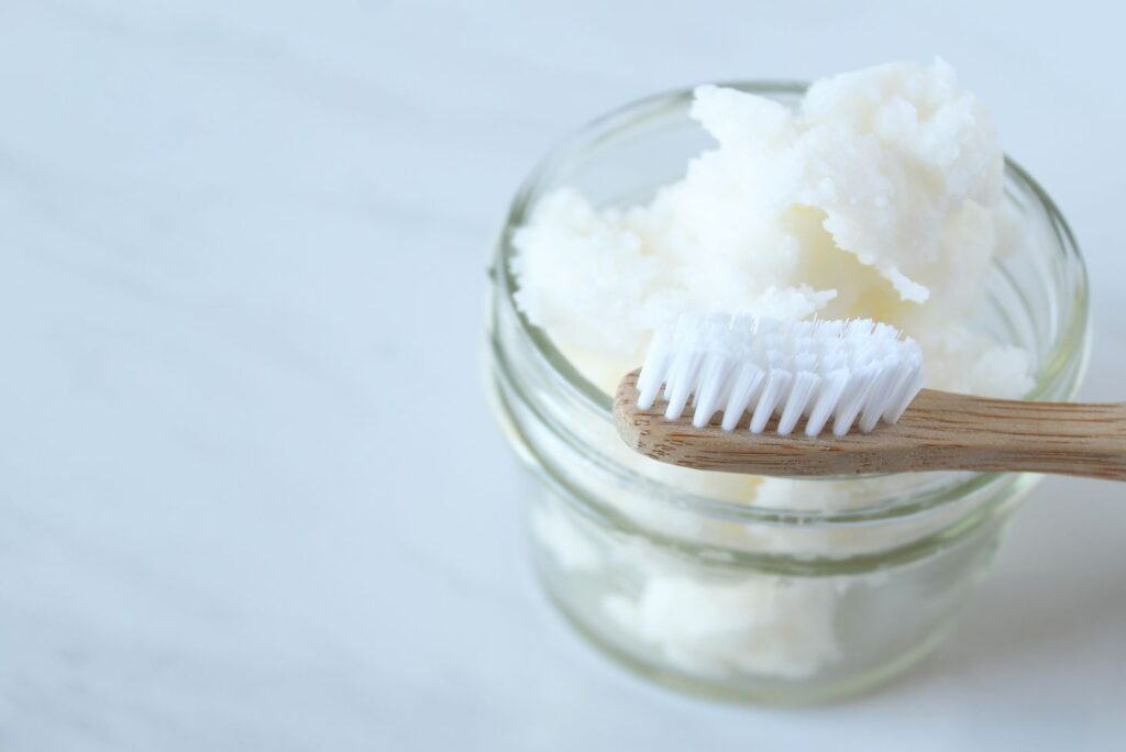 How to Make Toothpaste at Home - 100% Natural - MyNaturalTreatment.com
